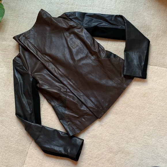 VINCE Colorblock Black Leather Wrap Moto Jacket - Picture 2 of 12
